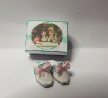 PASTEL HEARTS SHOE KIT